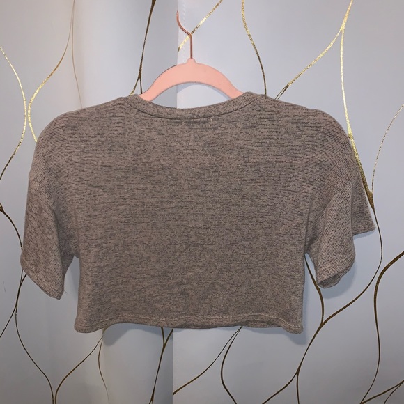 Crop t-shirt and shorts set - Picture 2 of 5